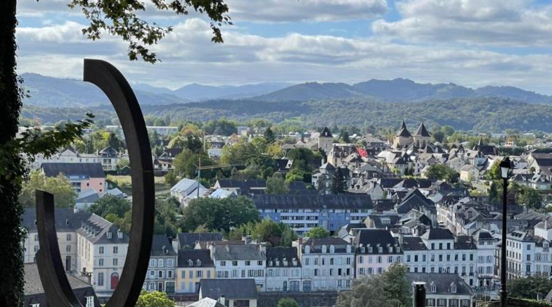 Le Saint Pierre Quartier Historique D'Oloron Sainte Marie Leilighet Eksteriør bilde